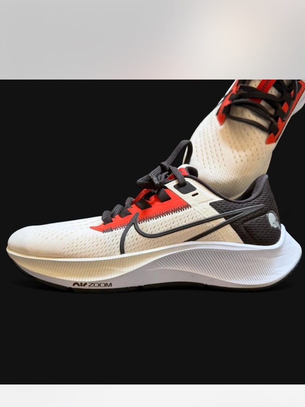 Brand New Cleveland Browns Nike Air Zoom Pegasus 38 size 5